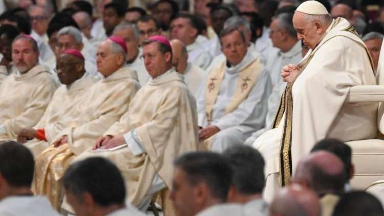 O Papa Francisco na Missa do Crisma, na Basílica de São Pedro (VATICAN MEDIA Divisione Foto)