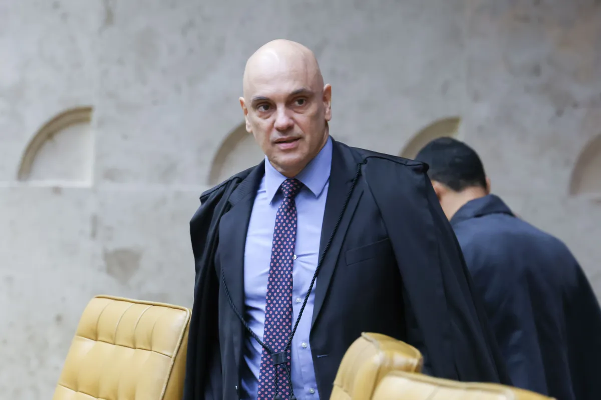 ‘Inconstitucional e ilegal’, diz Moraes sobre investigação de Mendonça; ministro nega favorecimento a Vorcaro