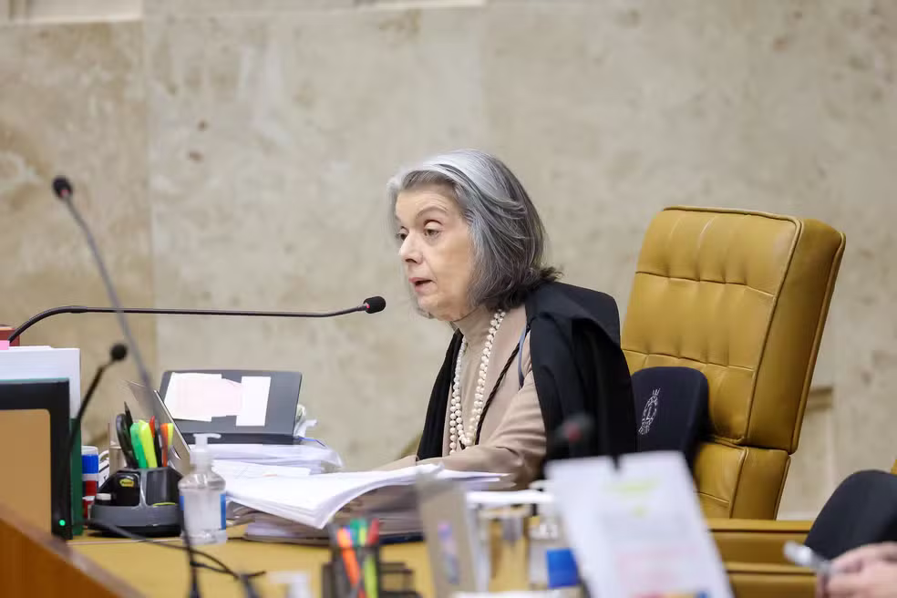 ‘Profunda consternação e tristeza’: Cármen Lúcia pede desculpas ao povo brasileiro em julgamento sobre Moraes