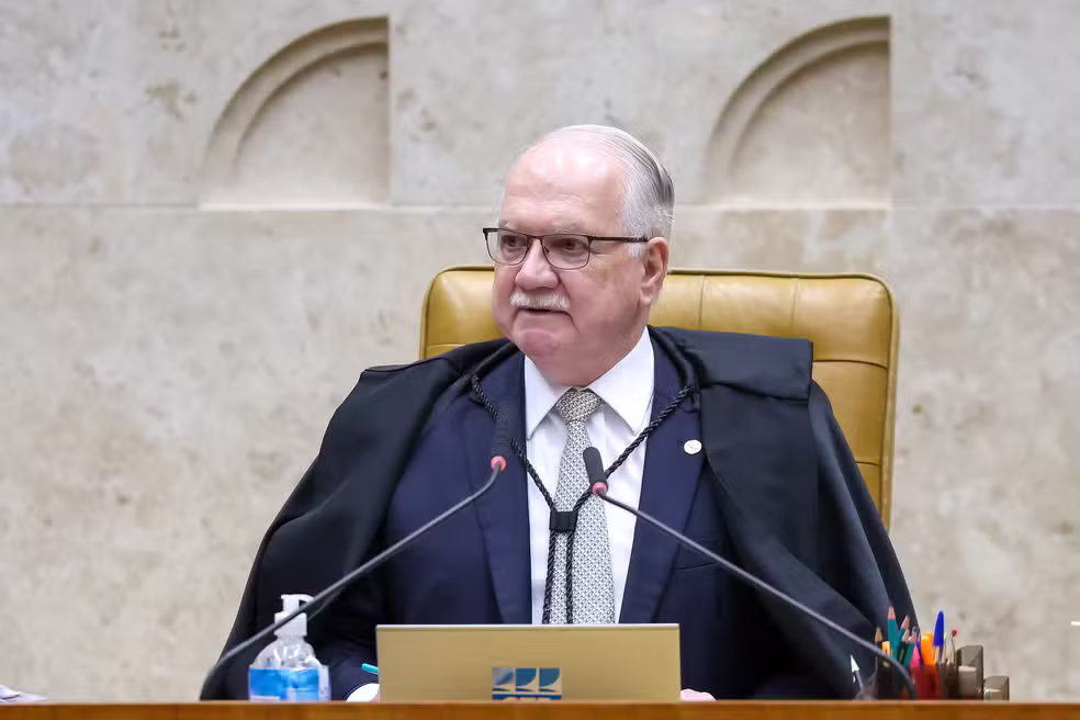 Fachin convoca plenário do STF para analisar decisão de Mendonça sobre suposta relação de Moraes com Vorcaro