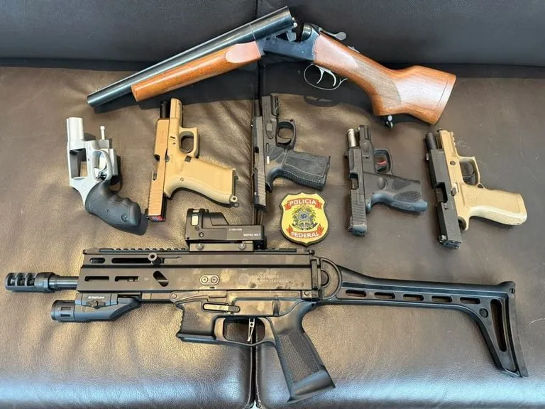 PF encontra sete armas em endereço ligado a advogado de Mario Frias