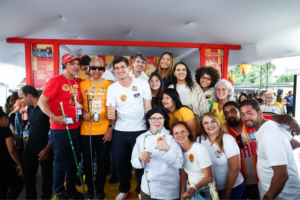 João Campos promete Centros TEA nas 12 regiões de Pernambuco