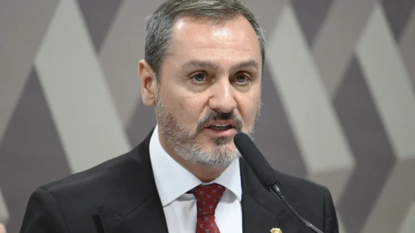Mendonça determina afastamento de diretor-geral da PF, Andrei Rodrigues
