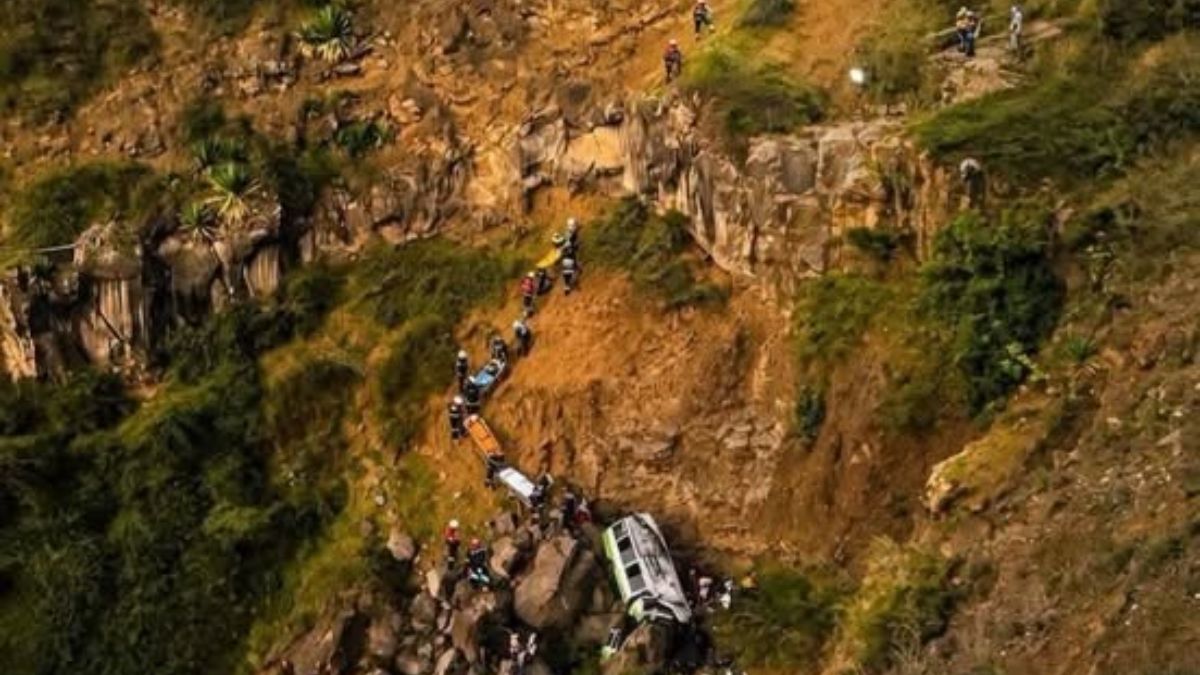 Acidente em Cabo Verde: ônibus com estudantes cai em barranco e deixa 25 mortos